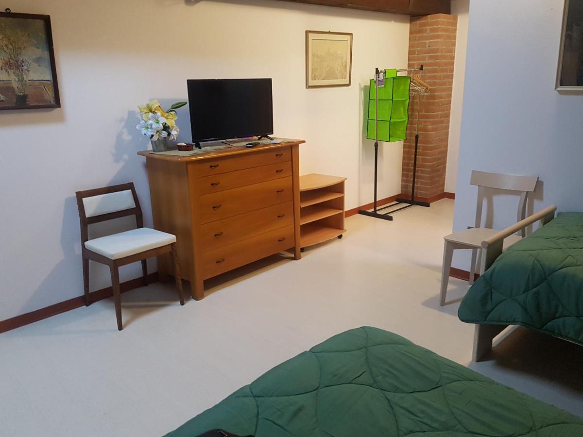 Al Fienile Hotel Orzano Luaran gambar