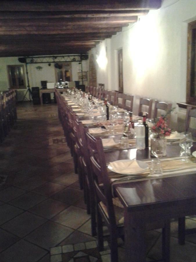 Al Fienile Hotel Orzano Luaran gambar