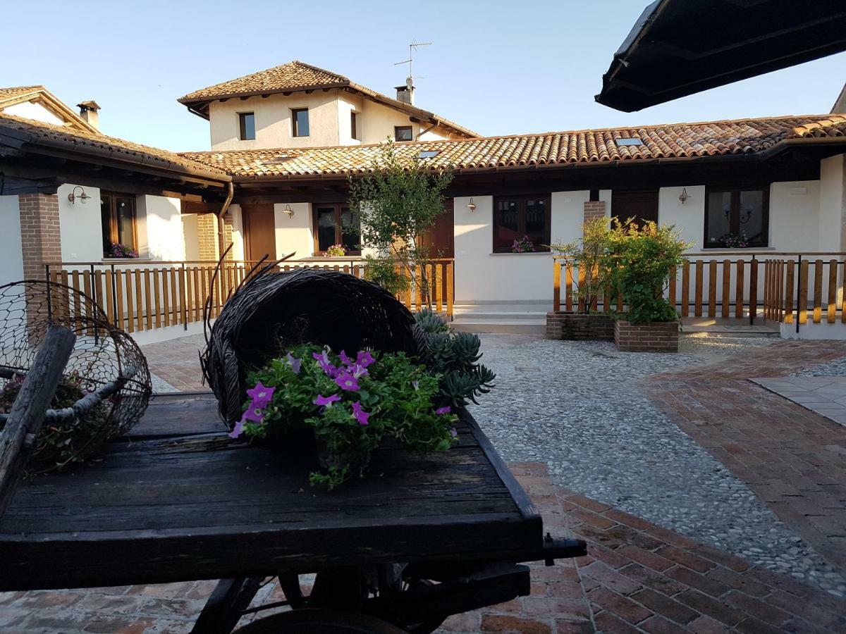 Al Fienile Hotel Orzano Luaran gambar